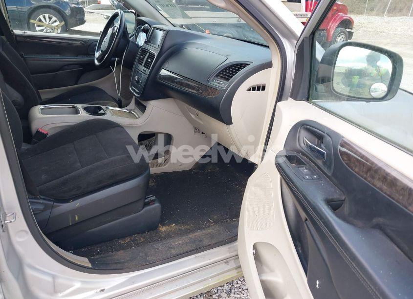 Photo 5 of 2011 Dodge Grand CARAVAN CREW (VIN 2D4RN5DGXBR699632)