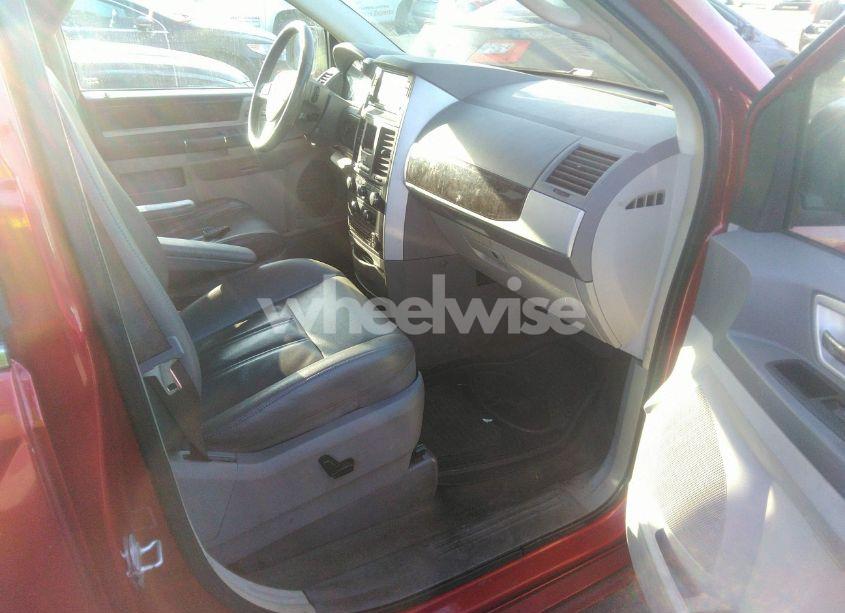 Photo 5 of 2010 Dodge Grand CARAVAN SXT (VIN 2D4RN5DX0AR145806)
