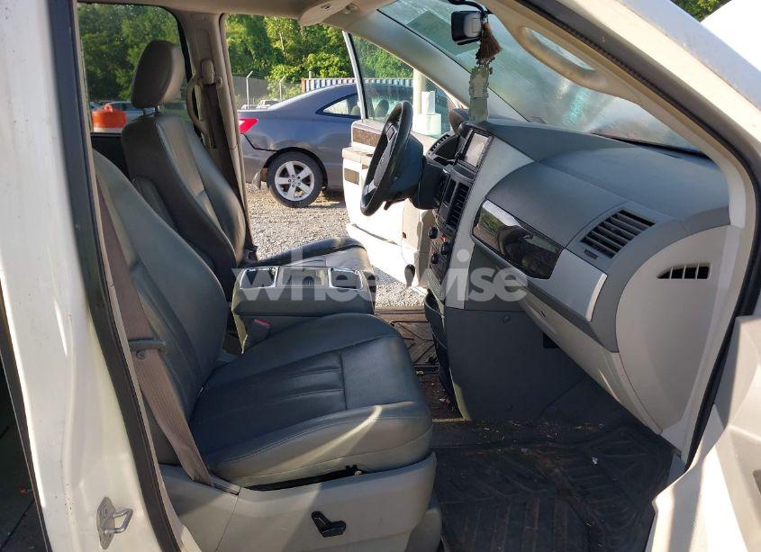 Photo 5 of 2010 Dodge Grand CARAVAN SXT (VIN 2D4RN5DX2AR144639)