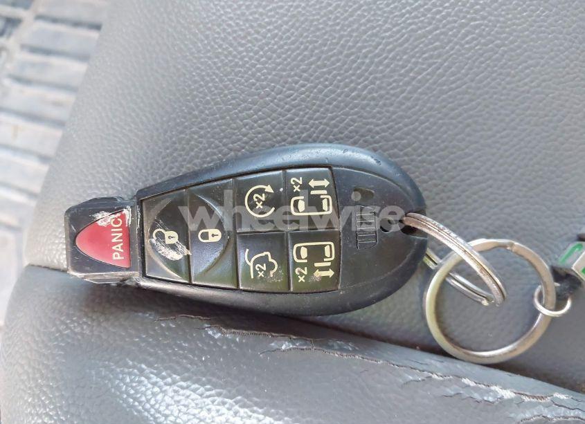 Photo 11 of 2010 Dodge Grand CARAVAN SXT (VIN 2D4RN5DX5AR223772)