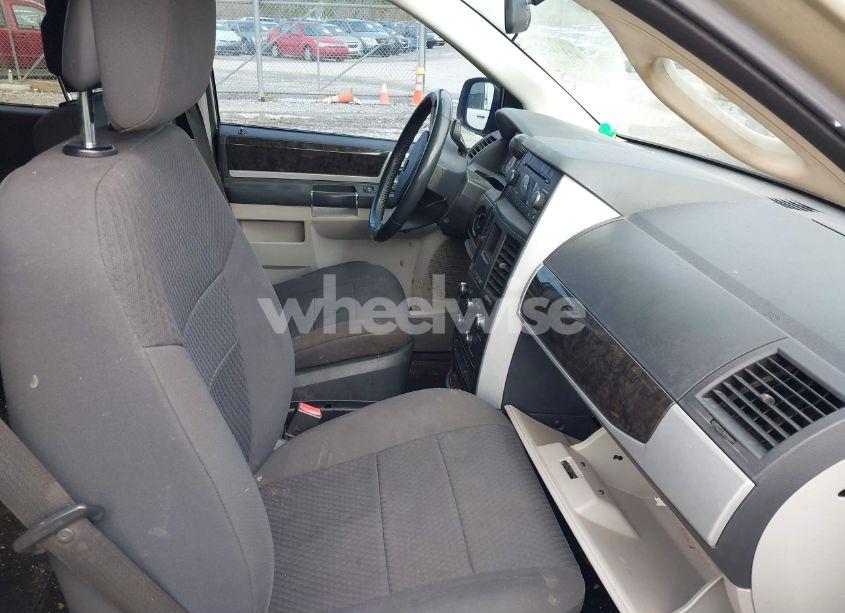 Photo 5 of 2010 Dodge Grand CARAVAN SXT (VIN 2D4RN5DX5AR290131)