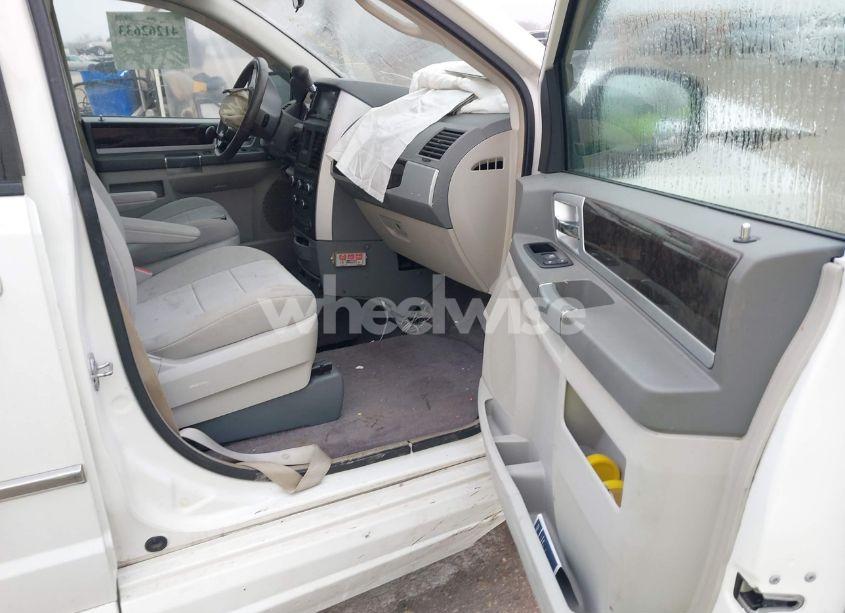 Photo 5 of 2010 Dodge Grand CARAVAN SXT (VIN 2D4RN5DX8AR191125)