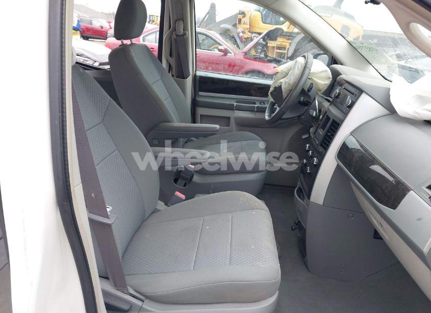 Photo 5 of 2010 Dodge Grand CARAVAN SXT (VIN 2D4RN5DX8AR256670)