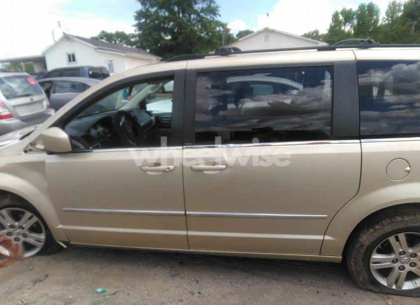 Photo 14 of 2010 Dodge Grand CARAVAN SXT (VIN 2D4RN5DX8AR316625)