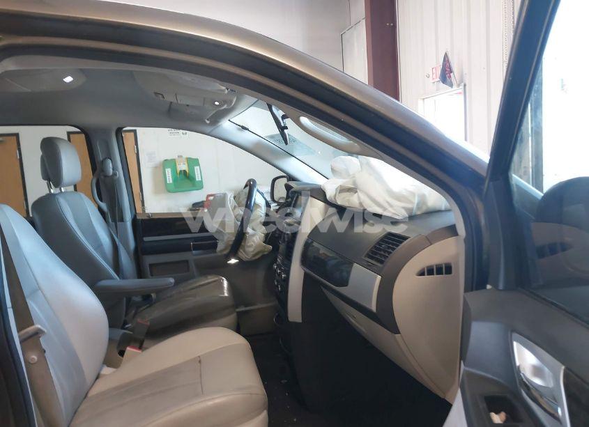 Photo 5 of 2010 Dodge Grand CARAVAN SXT (VIN 2D4RN5DX9AR302622)