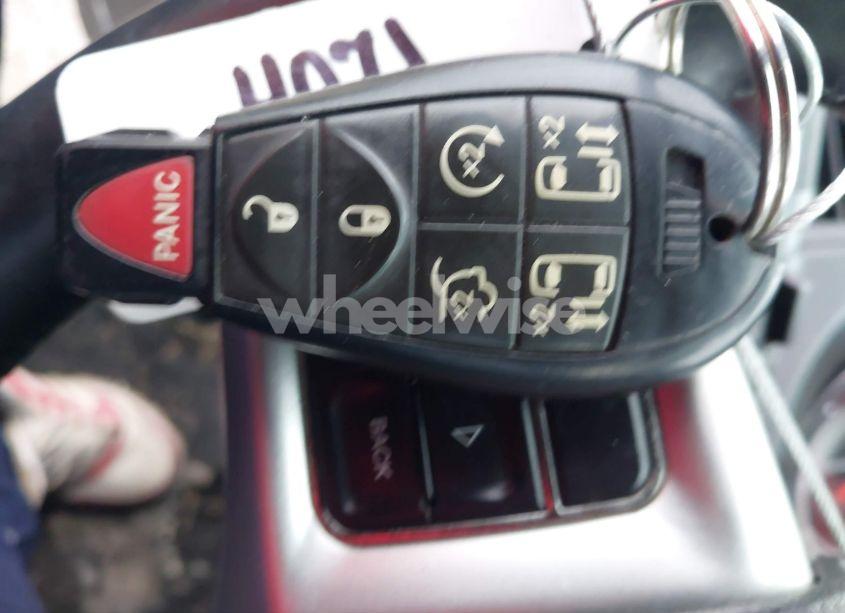 Photo 11 of 2011 Dodge Grand CARAVAN R/T (VIN 2D4RN7DG1BR701411)