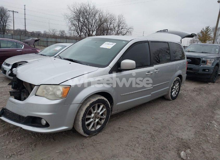 Photo 2 of 2011 Dodge Grand CARAVAN R/T (VIN 2D4RN7DG1BR701411)