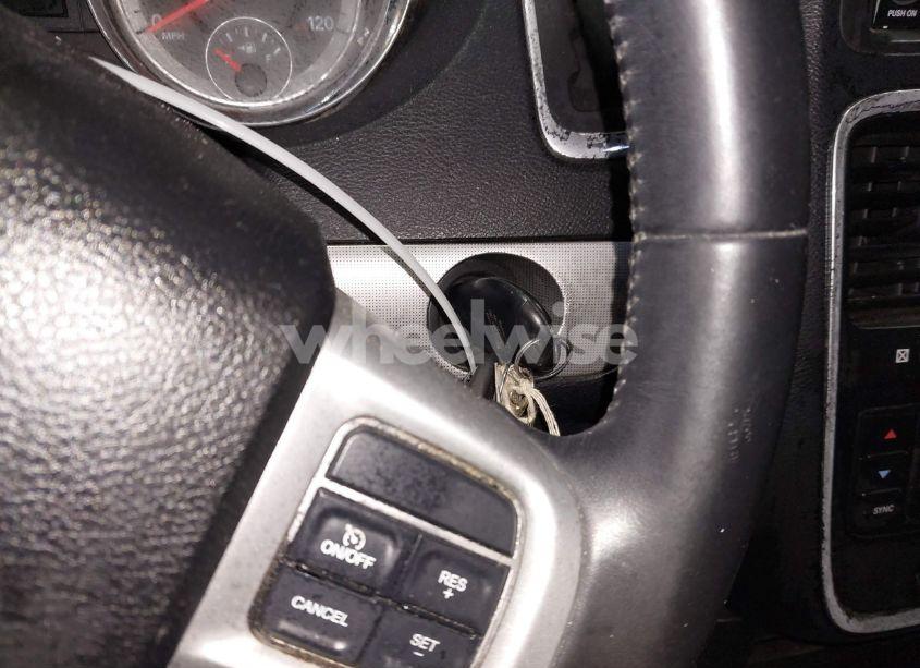 Photo 11 of 2011 Dodge Grand CARAVAN R/T (VIN 2D4RN7DG3BR765594)