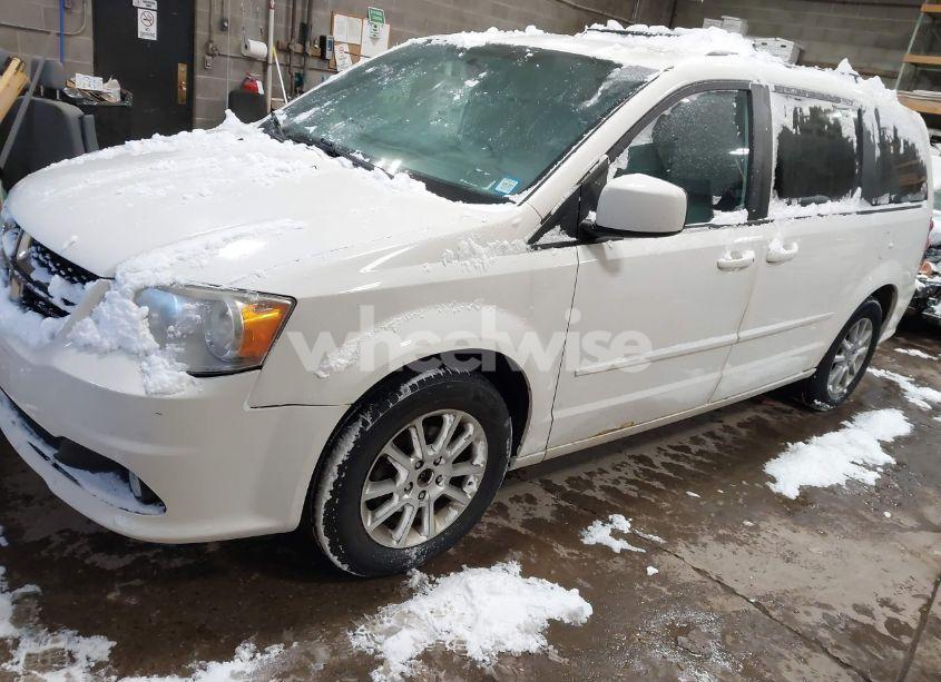 Photo 2 of 2011 Dodge Grand CARAVAN R/T (VIN 2D4RN7DG3BR765594)