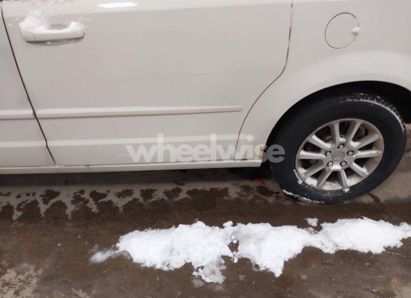 Photo 6 of 2011 Dodge Grand CARAVAN R/T (VIN 2D4RN7DG3BR765594)