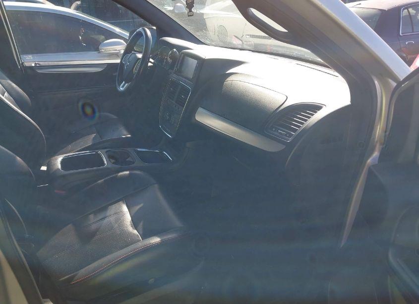 Photo 5 of 2011 Dodge Grand CARAVAN R/T (VIN 2D4RN7DG4BR733706)