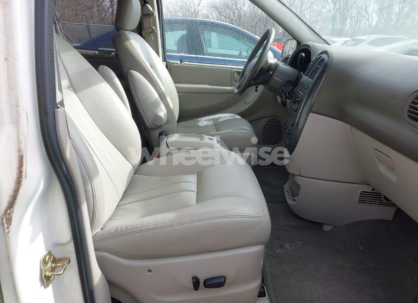 Photo 5 of 2005 Dodge Grand CARAVAN SXT (VIN 2D8GP44L35R117916)