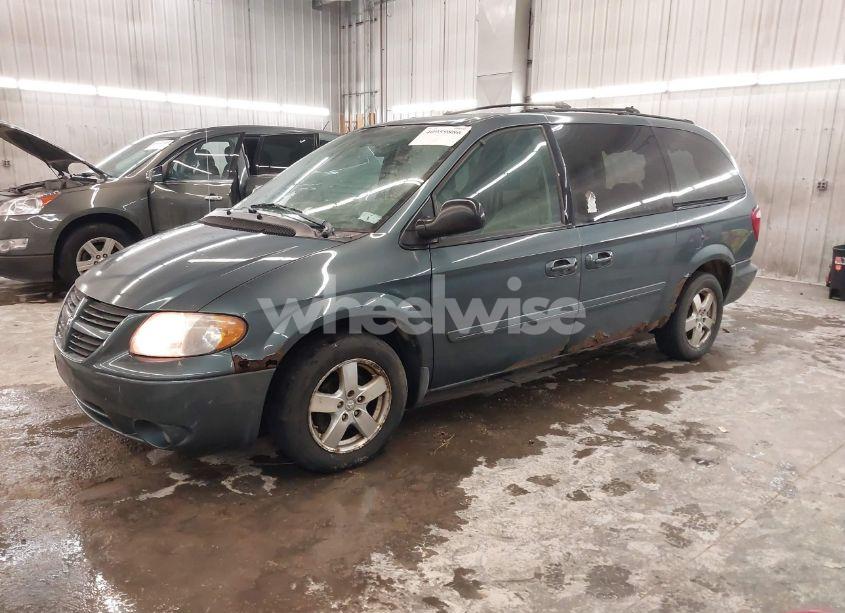 Photo 2 of 2005 Dodge Grand CARAVAN SXT (VIN 2D8GP44L55R131039)