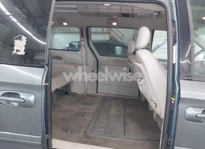 Photo 8 of 2005 Dodge Grand CARAVAN SXT (VIN 2D8GP44L55R131039)