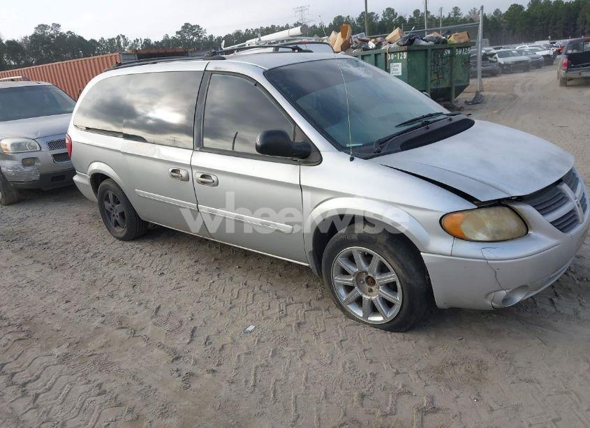 2005 Dodge Grand CARAVAN SXT (VIN 2D8GP44L75R153611) main photo