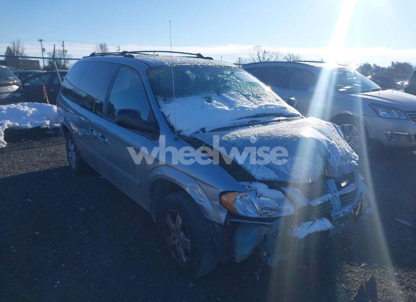 2005 Dodge Grand CARAVAN SXT (VIN 2D8GP44L75R266801) main photo