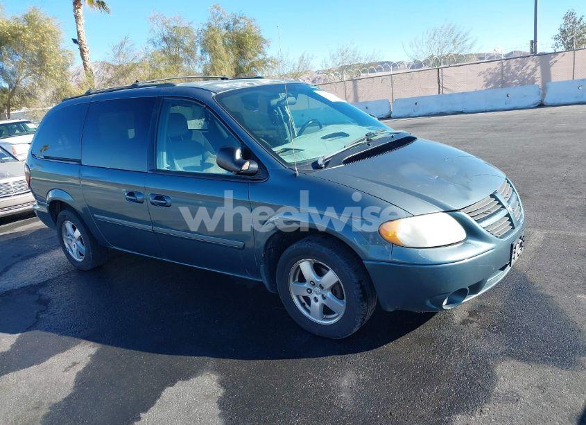 2005 Dodge Grand CARAVAN SXT (VIN 2D8GP44L85R153973) main photo