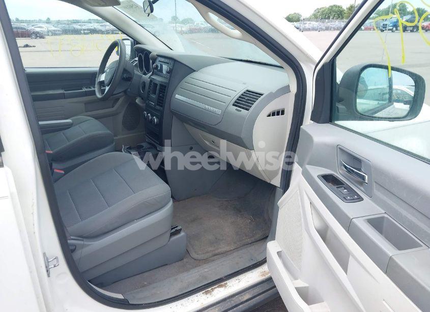 Photo 5 of 2009 Dodge Grand CARAVAN SE (VIN 2D8HN44E49R575627)