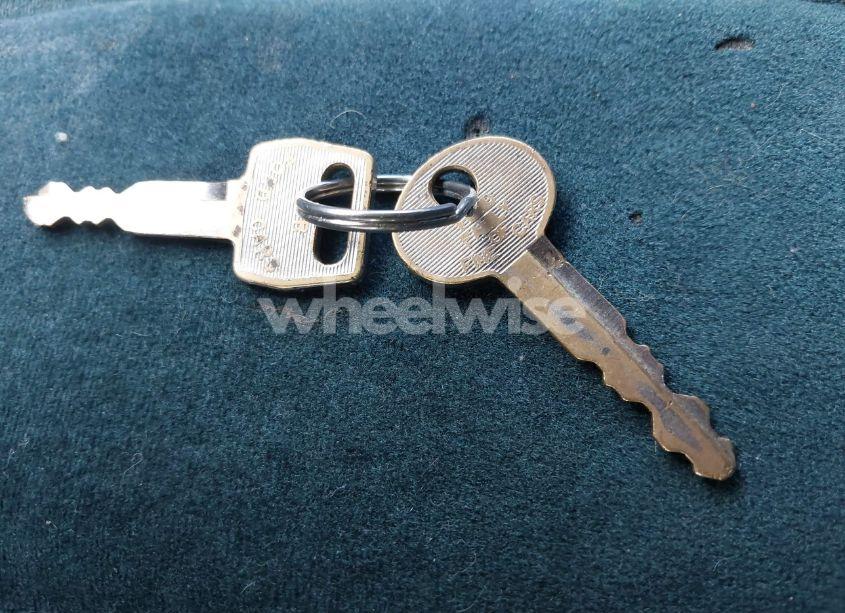 Photo 11 of 1988 Ford Crown VICTORIA S (VIN 2FABP72FXJX103692)