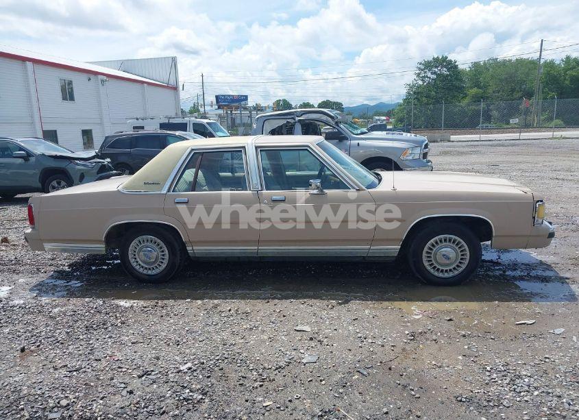 Photo 13 of 1989 Ford Crown VICTORIA (VIN 2FABP73F6KX212652)