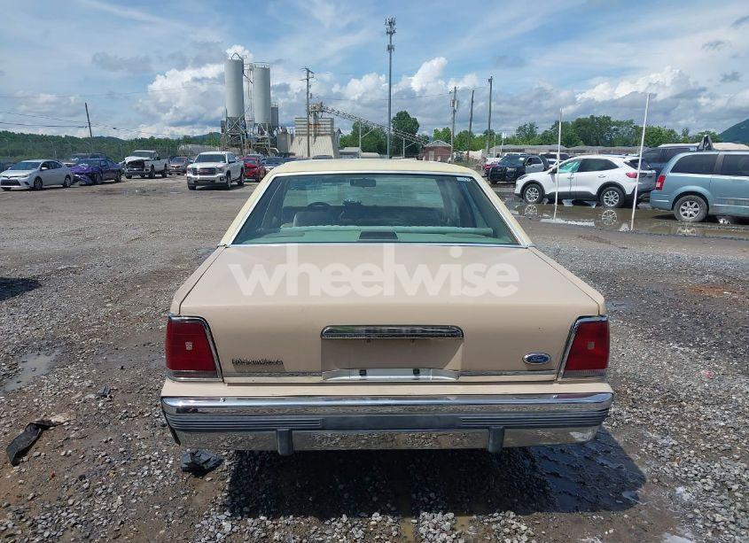 Photo 16 of 1989 Ford Crown VICTORIA (VIN 2FABP73F6KX212652)