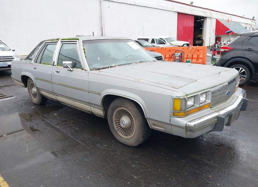 1988 Ford Crown VICTORIA LX (VIN 2FABP74F2JX162653) main photo