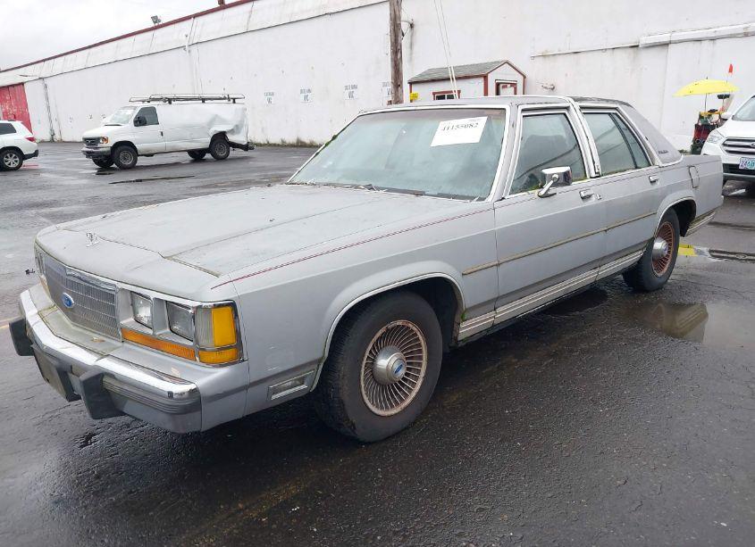 Photo 2 of 1988 Ford Crown VICTORIA LX (VIN 2FABP74F2JX162653)