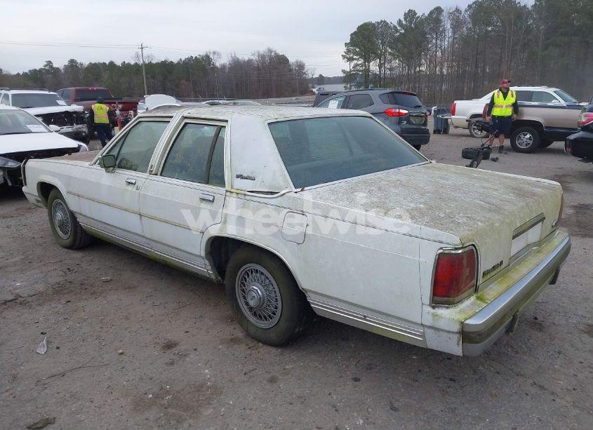 Photo 3 of 1988 Ford Crown VICTORIA LX (VIN 2FABP74F4JX106181)
