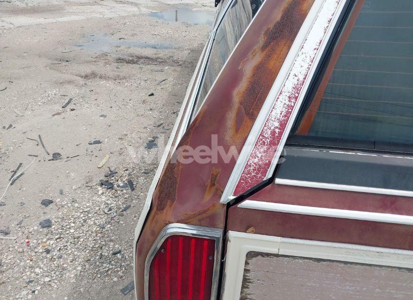 Photo 14 of 1988 Ford Crown VICTORIA COUNTRY SQUIRE LX (VIN 2FABP79F3JX156692)