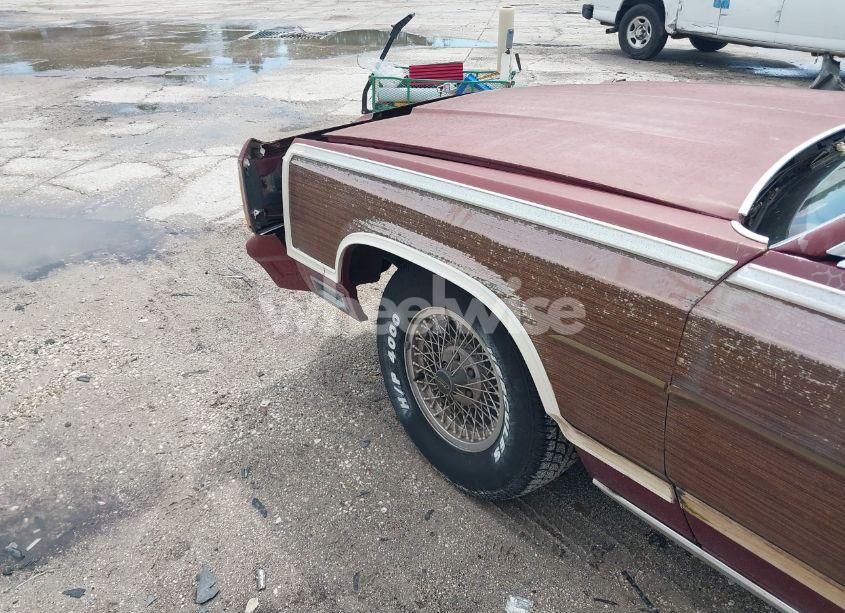 Photo 15 of 1988 Ford Crown VICTORIA COUNTRY SQUIRE LX (VIN 2FABP79F3JX156692)