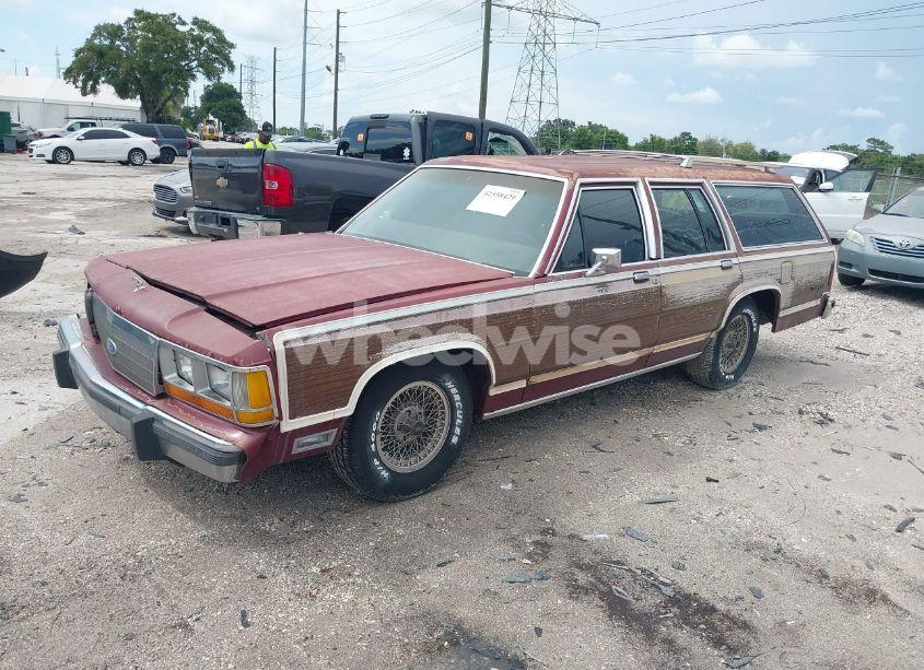Photo 2 of 1988 Ford Crown VICTORIA COUNTRY SQUIRE LX (VIN 2FABP79F3JX156692)