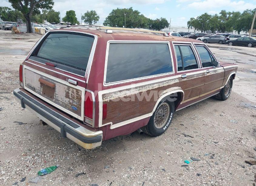 Photo 4 of 1988 Ford Crown VICTORIA COUNTRY SQUIRE LX (VIN 2FABP79F3JX156692)