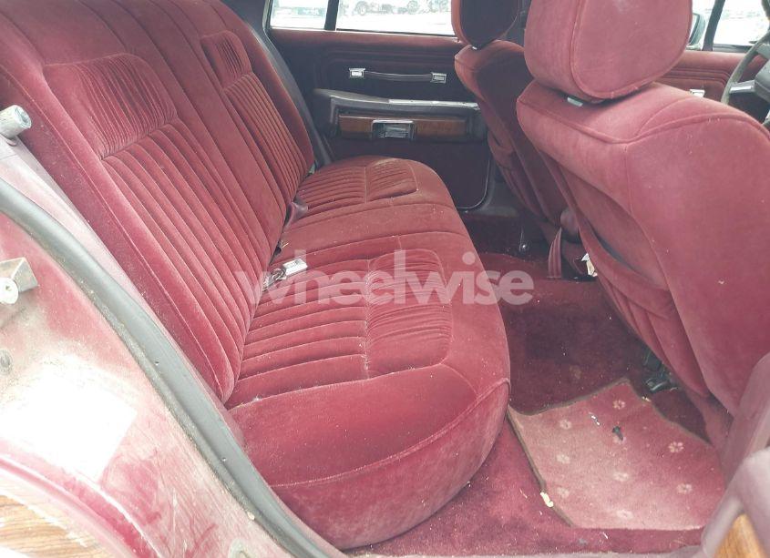 Photo 8 of 1988 Ford Crown VICTORIA COUNTRY SQUIRE LX (VIN 2FABP79F3JX156692)