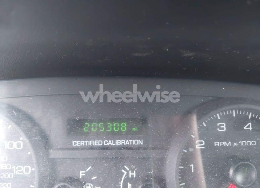 Photo 15 of 2011 Ford Crown VICTORIA COMMERCIAL LONG WHEELBASE (VIN 2FABP7AV4BX166216)