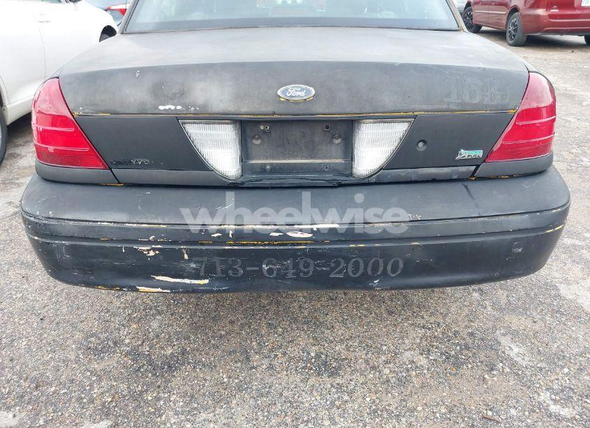 Photo 20 of 2011 Ford Crown VICTORIA COMMERCIAL LONG WHEELBASE (VIN 2FABP7AV4BX166216)