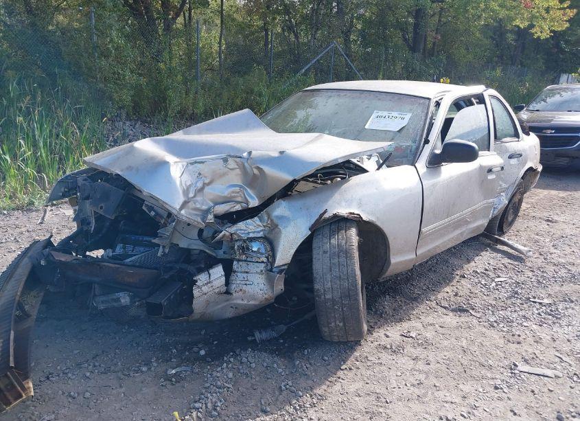 Photo 2 of 2010 Ford Crown VICTORIA POLICE/POLICE INTERCEPTOR (VIN 2FABP7BV0AX130598)