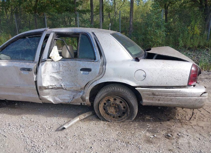 Photo 6 of 2010 Ford Crown VICTORIA POLICE/POLICE INTERCEPTOR (VIN 2FABP7BV0AX130598)