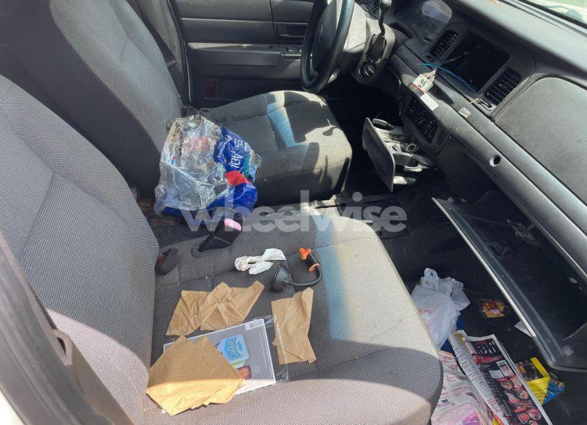 Photo 4 of 2010 Ford Crown VICTORIA POLICE/POLICE INTERCEPTOR (VIN 2FABP7BV0AX142346)