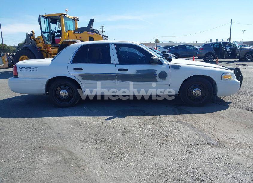 Photo 13 of 2011 Ford Crown VICTORIA POLICE INTERCEPTOR (VIN 2FABP7BV0BX176062)