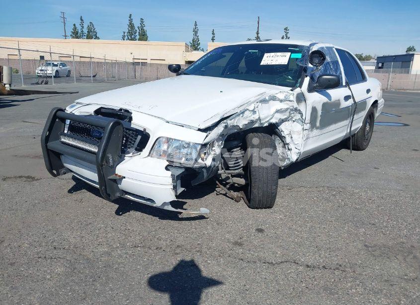 Photo 2 of 2011 Ford Crown VICTORIA POLICE INTERCEPTOR (VIN 2FABP7BV0BX176062)