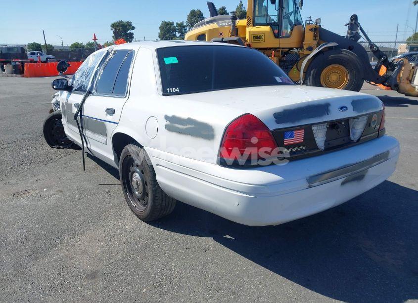 Photo 3 of 2011 Ford Crown VICTORIA POLICE INTERCEPTOR (VIN 2FABP7BV0BX176062)