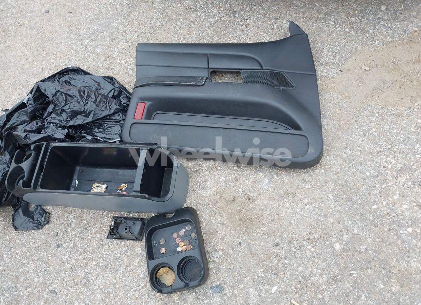 Photo 12 of 2010 Ford Crown VICTORIA POLICE/POLICE INTERCEPTOR (VIN 2FABP7BV1AX108559)