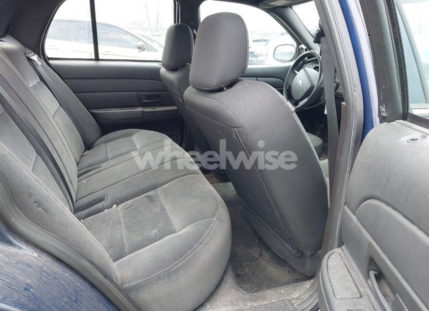 Photo 8 of 2010 Ford Crown VICTORIA POLICE/POLICE INTERCEPTOR (VIN 2FABP7BV1AX123420)