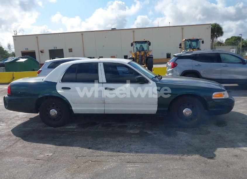 Photo 13 of 2010 Ford Crown VICTORIA POLICE/POLICE INTERCEPTOR (VIN 2FABP7BV1AX131372)
