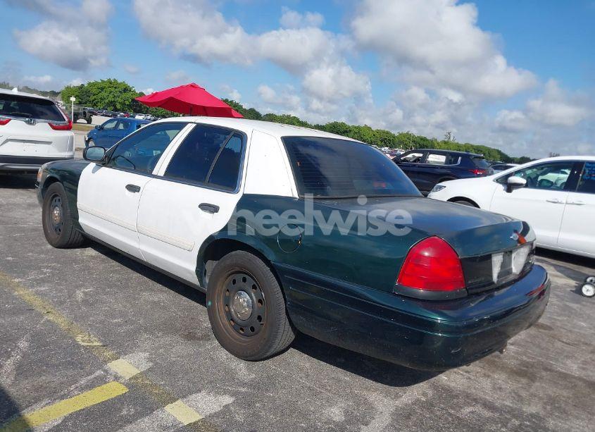 Photo 3 of 2010 Ford Crown VICTORIA POLICE/POLICE INTERCEPTOR (VIN 2FABP7BV1AX131372)