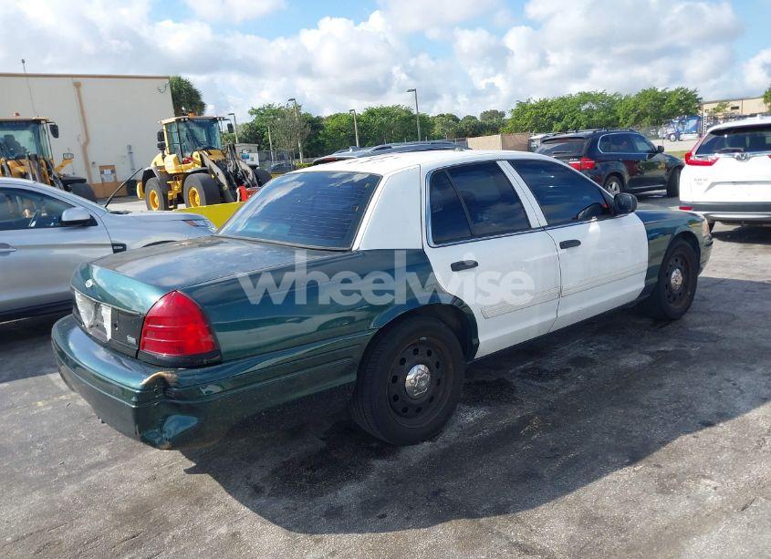 Photo 4 of 2010 Ford Crown VICTORIA POLICE/POLICE INTERCEPTOR (VIN 2FABP7BV1AX131372)