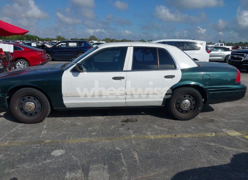 Photo 6 of 2010 Ford Crown VICTORIA POLICE/POLICE INTERCEPTOR (VIN 2FABP7BV1AX131372)
