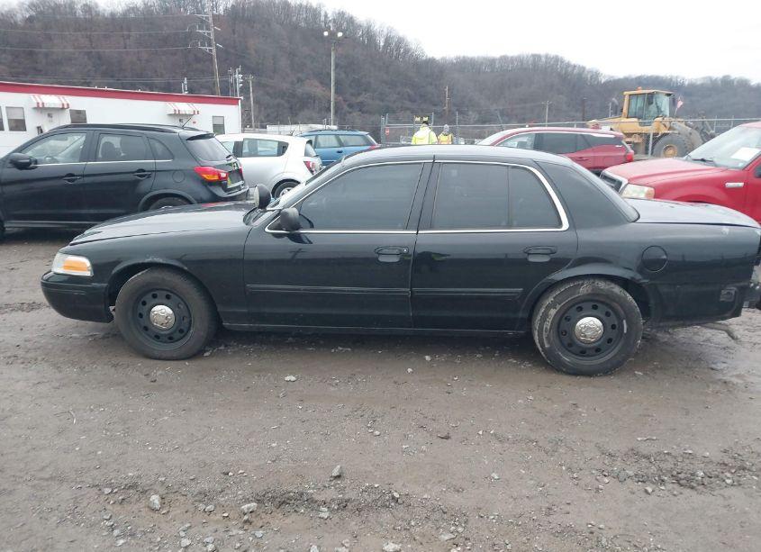 Photo 15 of 2011 Ford Crown VICTORIA POLICE INTERCEPTOR (VIN 2FABP7BV1BX125380)