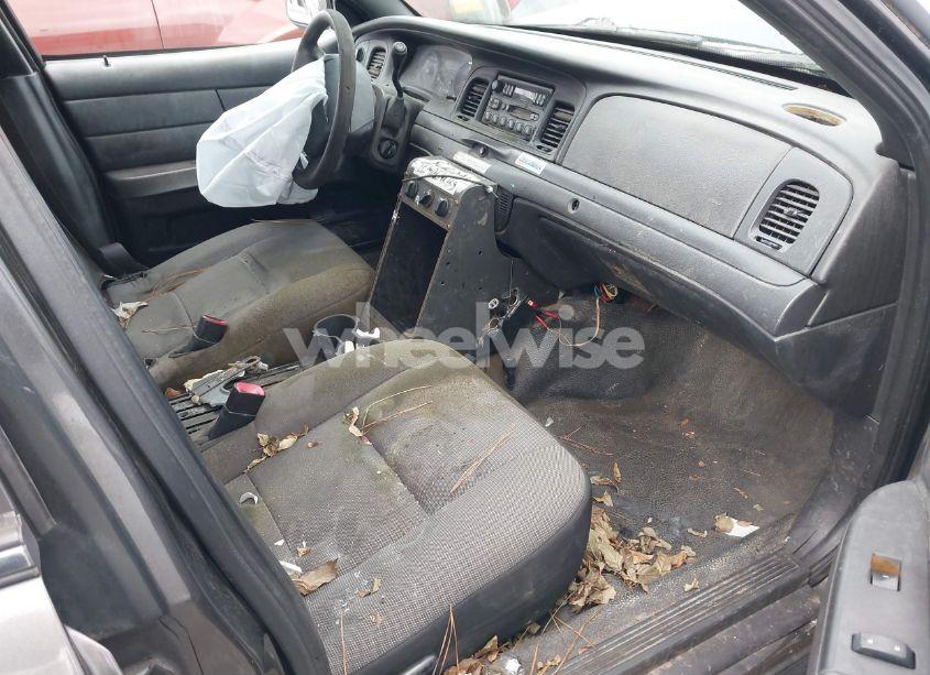 Photo 5 of 2011 Ford Crown VICTORIA POLICE INTERCEPTOR (VIN 2FABP7BV1BX157780)