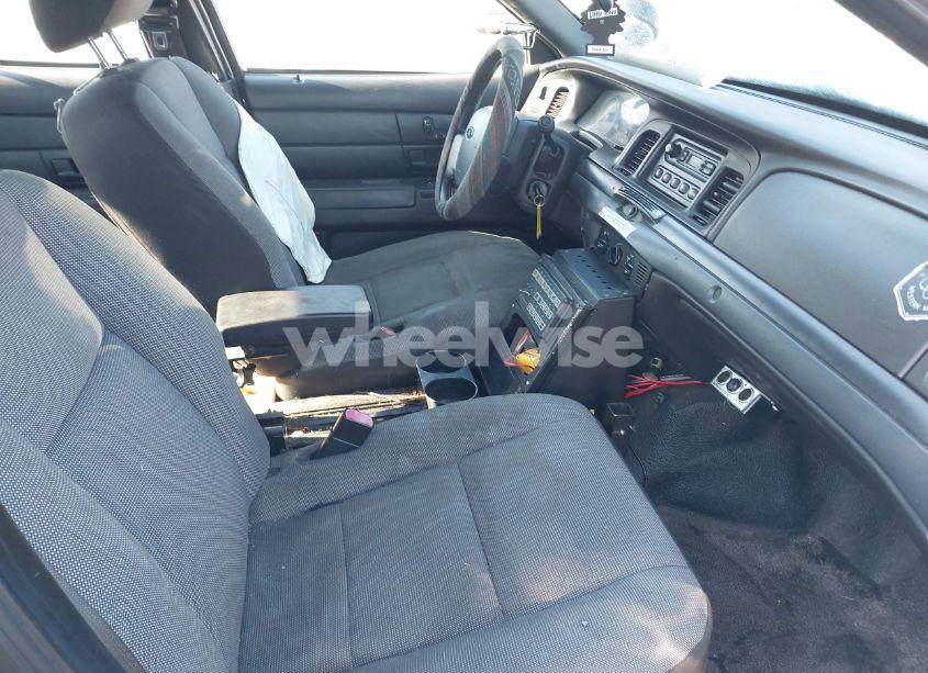 Photo 5 of 2011 Ford Crown VICTORIA POLICE INTERCEPTOR (VIN 2FABP7BV1BX172280)